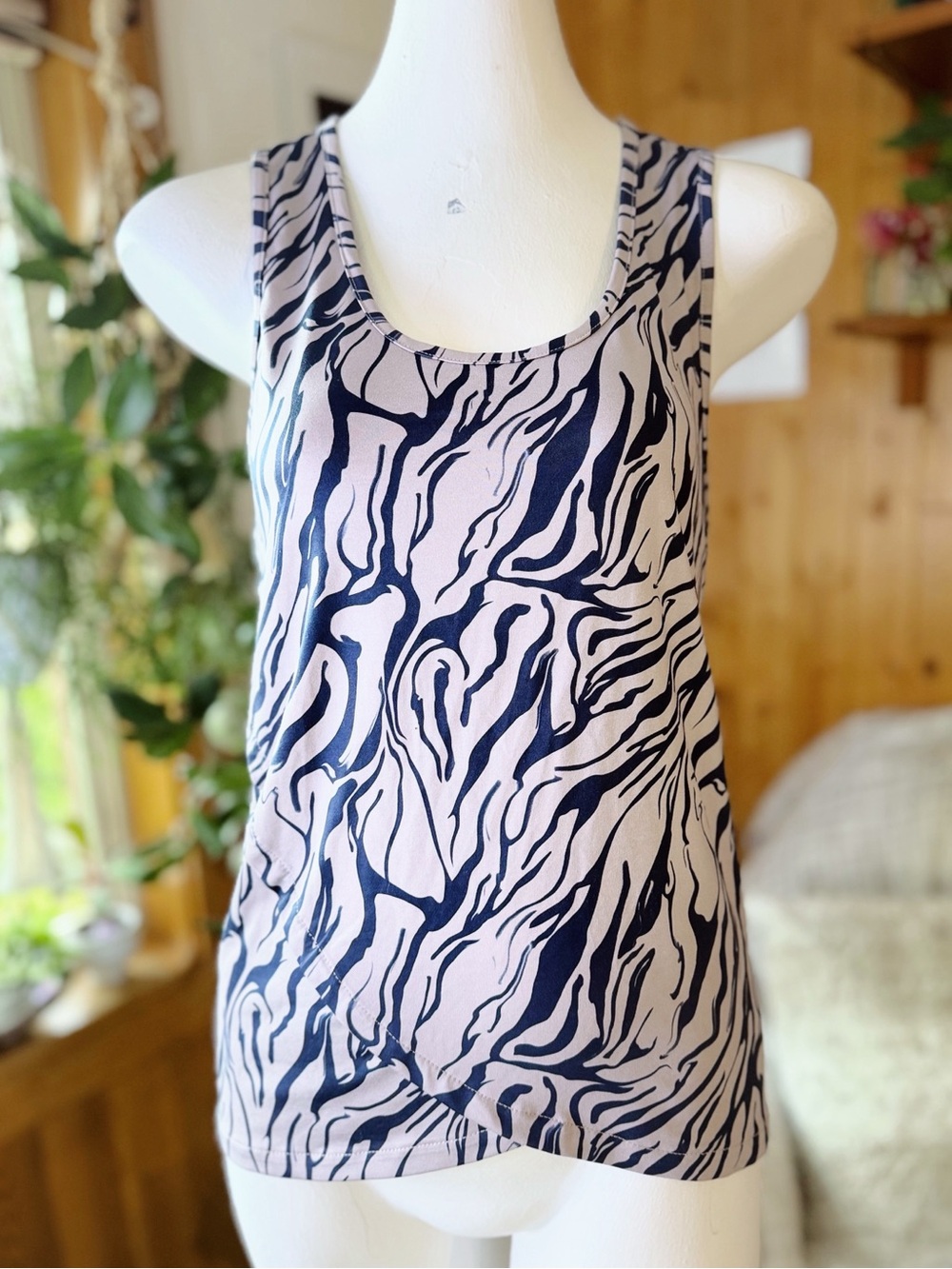 NWOT Abstract Zebra Print Faux Criss Cross Athletic Tank Top Size Medium